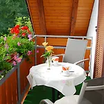Holiday home Haus Rose *