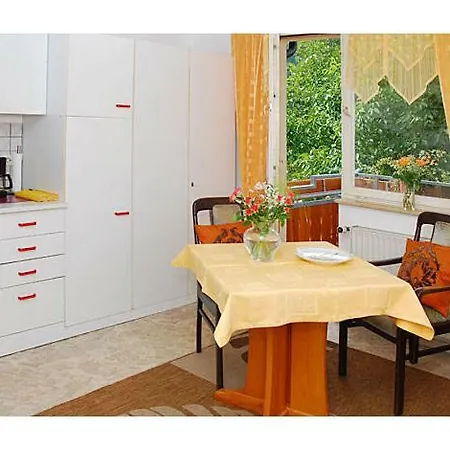 Haus Rose 招待所 4*